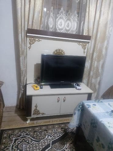 zabrat mebel: Klassik üslubda dəst mebellər - Yataq otağı üçün güzgülü makiyaj — 4