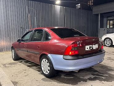 Opel Vectra: 2 л | 1997 г. Седан