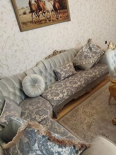 divan: Kunc divan 600 Azn. Yenidir. Achilmir. Baza yoxdur. Unvan Mushfiqabad — 1