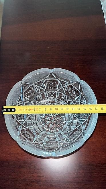 konfet qabi: Kəpəkli kəsilmə naxışlı kristal konfet qabı - Material: şəffaf, ağır — 2