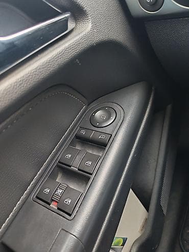 panarama 211: Opel Astra: 1.8 l | 2008 il 387000 km Sedan — 10