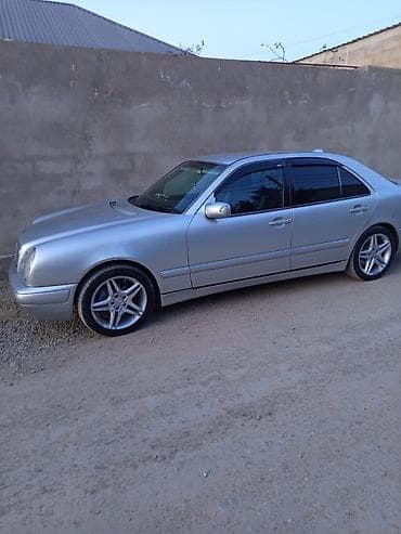 skoda: Mercedes-Benz E-Class: 2.4 l | 1998 il Sedan — 8