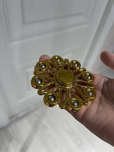 Spinerlər: Qızılı rəngli stress fidget spinner - Material: metal gövdə, parlaq — 2