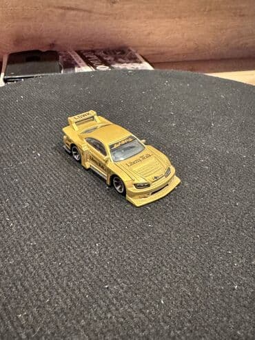 maşın modeli: Hot Wheels maşinlari almag istezez WhatsAppa yazin — 6