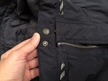 Tünd göy rəngdə kapüşonlu kişi küləkkeşi/yağmurluq Xüsusiyyətlər: - — 10