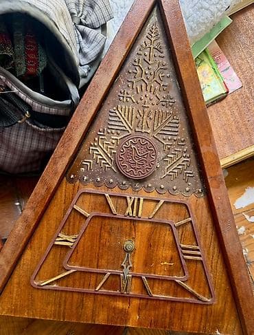 Настенные часы, Механические — 1