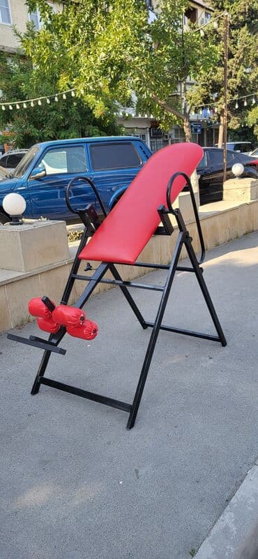 ayaq ustu saat: Fiziki terapiya və onurğa sağlamlığı üçün nəzərdə tutulmuş inversiya — 1