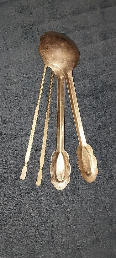 antik şamdan: Məhsul: Antik metal mətbəx qaşıqları dəsti Təsvir: - 4 ədəd metal — 2