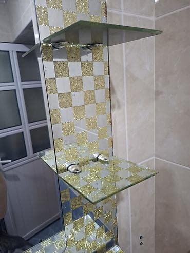 heyet stolari: Vanna otağı üçün klassik üslubda güzgü
islenmisdir yaxsi veziyetdedir — 2