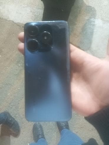 телефон fly fs501 nimbus 3: Smartfon – Android - Ekran: təxminən 6.5" tam ekran, damcı formalı ön — 2