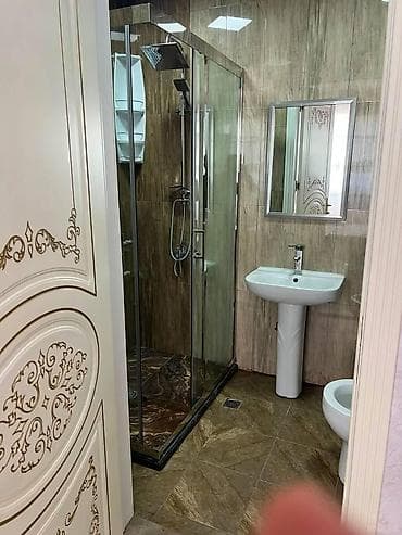 Mənzillər: İcarəyə verilir 3 otaqlı yeni tikili 135 m², 20 Yanvar m. Kateqoriya — 8