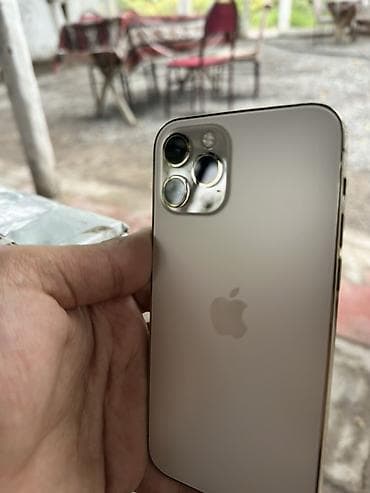 iphone 15 pro 256 qiymeti: IPhone 12 Pro, Qızılı, Face ID — 7