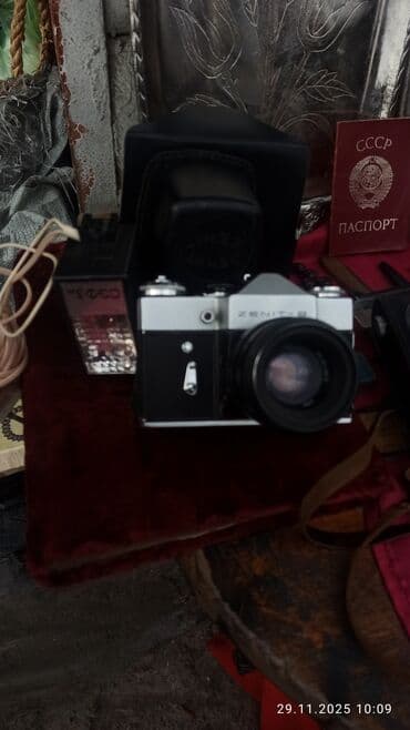fotoaparat kirayəsi: Zenit fotoaparatı - Orijinal sovet istehsalı 35mm film fotoaparat - — 4