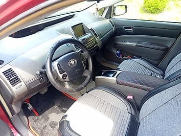 Toyota Prius (2-ci nəsil) hibrid hetçbek Xüsusiyyətlər: - Hibrid — 8