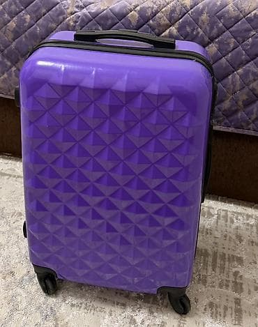 Çamadanlar: Benövşeyi çamadan orta ölçüde 1 defe istifade olunub satilir tecili 40 — 3