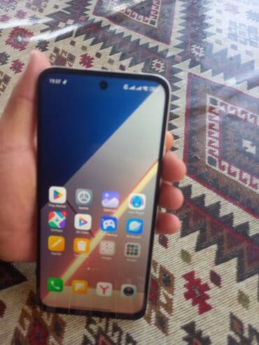 işlənməmiş telefonlar: Məhsul: Redmi smartfon Xüsusiyyətlər: - Korpus: düz kənarlı dizayn — 3