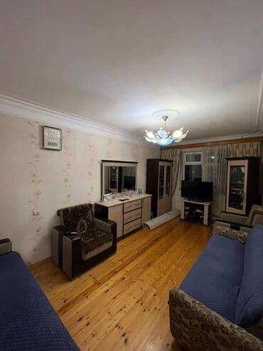 9 ci mikrorayon satilan evler: Bakı, 3 otaqlı, Köhnə tikili, m. Qara Qarayev, 80 kv. m — 1