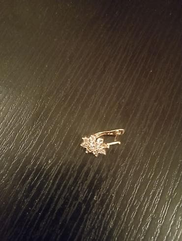 qizil sirga modelleri: Sırğa — 1