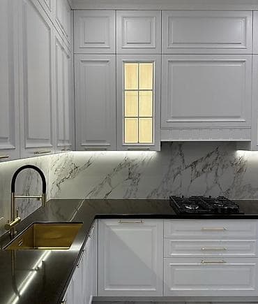 metbex şkaf: Klassik üslublu bəyaz mətbəx mebeli – L formalı layihə Xüsusiyyətlər — 2