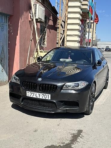 5f45 bmw: BMW M5 (F10) – qara sedana sport paketli görünüş - Güclü V8 M — 2