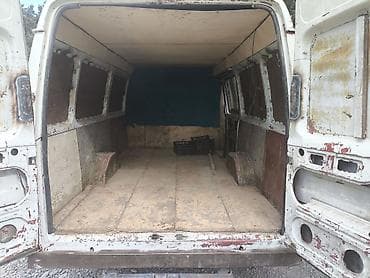 te 150 traktor: Ford Transit yük mikroavtobusu Xüsusiyyətlər: - Kuzov: uzun baza — 5