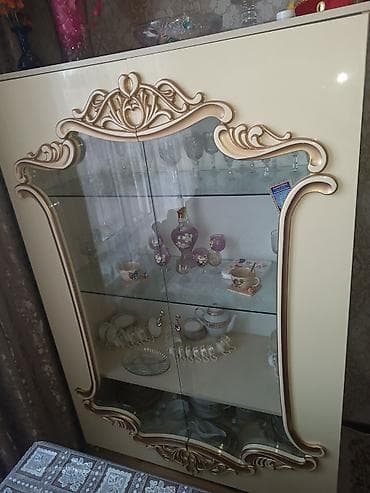 suse vitrinler: Şüşəli dolab vitrini — 2