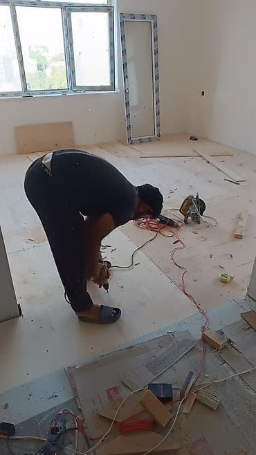 taxta qapi temiri: Laminat ustası her nov laminatlarin vurulmasi. Laqa dikt yığılması — 5