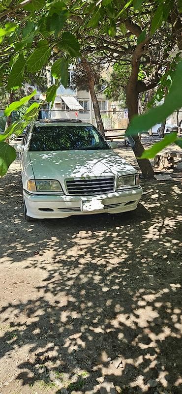 qizdirci: Mercedes-Benz 230: 2.3 l | 1999 il Sedan — 10