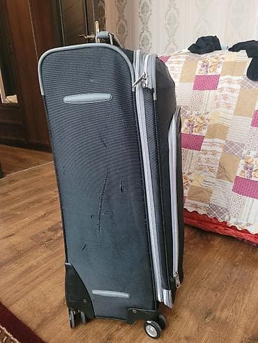 Çamadanlar: Amerikadan alınıb 7 8 il evvel sadece valizin cızığları falan var — 3