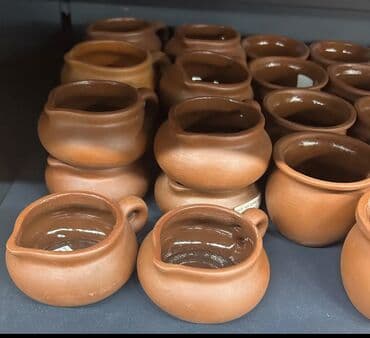 bakal: Saxsı qablar satılır.Pitiqabı,qatıqqabı,yeməkqabı,bakal.Çeşidlər — 2