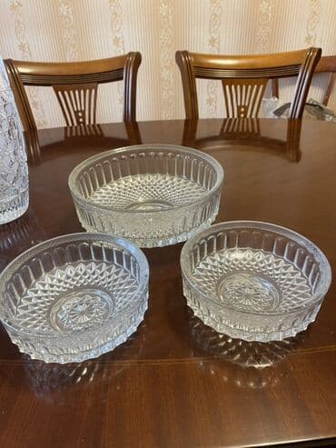 Klassik dizaynlı 3 ədəd şüşə/qədəh qab dəsti - Dəst: 1 böyük və 2 orta