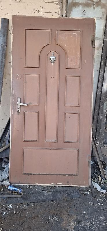 qapi ve pencere: Metall qapı - Material: polad/metal gücləndirilmiş konstruksiya - — 1