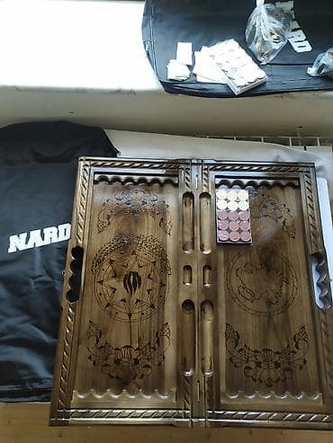 idman alet: Təsvir: Hədiyyəlik əl işi olan qoz ağacından hazırlanmış diplomat — 4