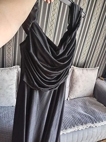 don: Qara ziyafət/libas - Rəng: dərin qara, yüngül parıltılı - Model: uzun — 2