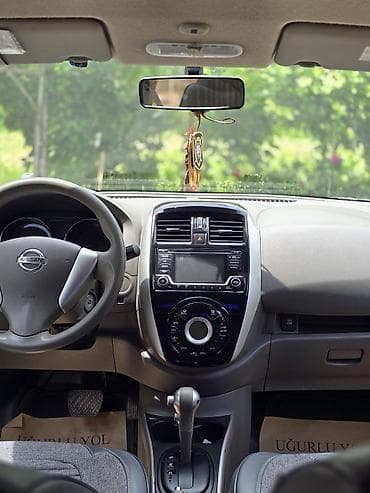 pilus 30 kuza: Nissan Sunny: 1.5 l | 2014 il Sedan — 6