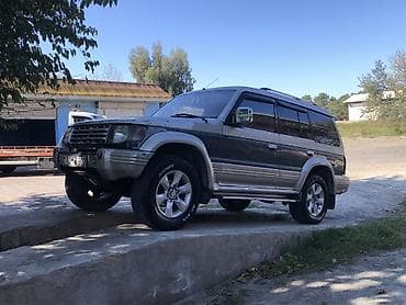 prius 20 kuza salon: Mitsubishi Pajero (2-ci nəsil) SUV Xüsusiyyətlər: - Kuzov: 5 qapılı — 5