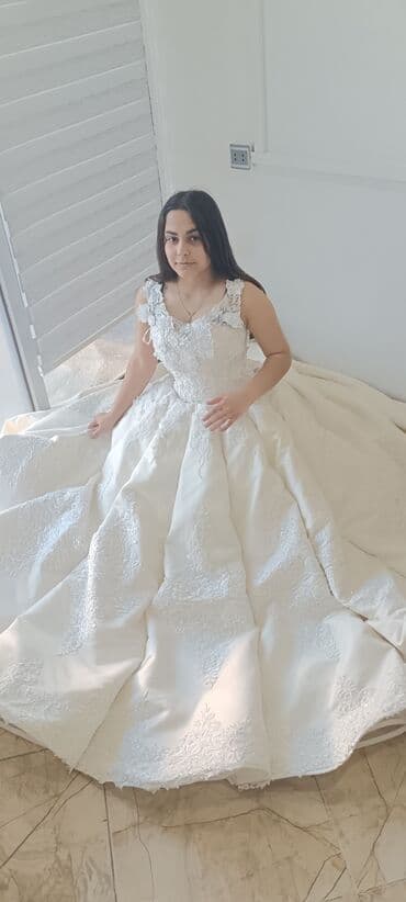 ziyafet geyimi per page 100: Gelinik satlır tecil ‼️🔴100 azn erazi bine defekdi yoxdı — 8