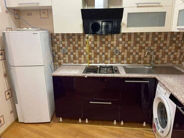 keşle kiraye: Nizami rayonu E. Süleymanov küçəsində 18 mərtəbəli binanın, 10-cu — 5