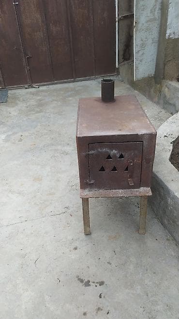 qoy: Metaldan hazırlanmış odun/kömür sobası - Material: qalın polad gövdə — 2