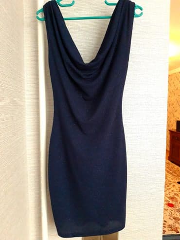 Tezedi geyinilmeyib.Baha qiymete alinib 45 azne satilir.36-38 razmere