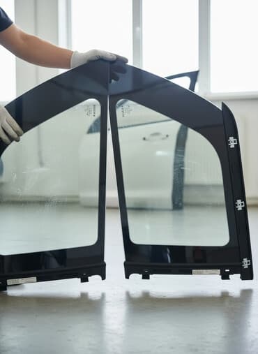 молдинг лобового стекла: Sağ arxa, Mercedes-Benz M-klass (, ABŞ — 1