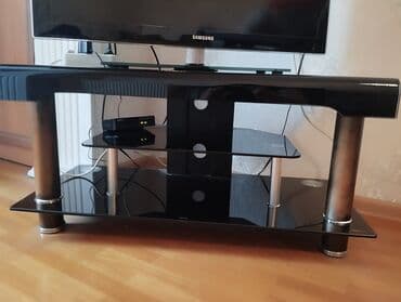 uzuk şəkilləri: Düz TV altlığı, Polkalı, Şüşəli — 1