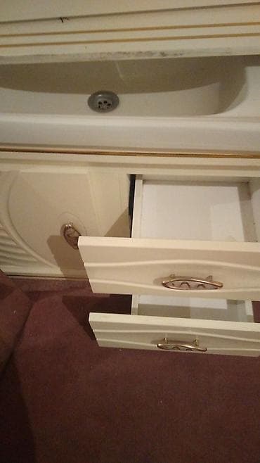 Декоративные панели для стен: Hamam üçün lavabo və dolab dəsti - Rəng: krem/ivori, qızılı xətt — 1