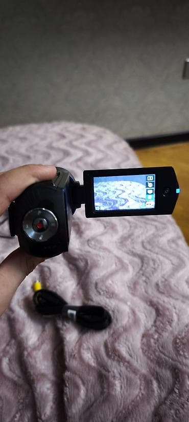 adapt: Rəqəmsal videokamera dəsti ideal vəziyyətdədir Komplekt: - Kompakt əl — 6