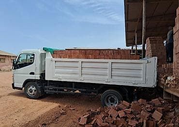 Услуги по строительству и ремонту: Hər növ tullantıların,qum,atsep,şebenin,kərpicin daşınması. Daşımaq — 4