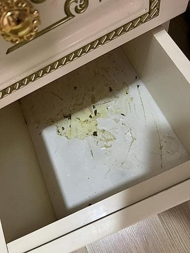 bar oturacaqlari: Dördbucaq masa — 5