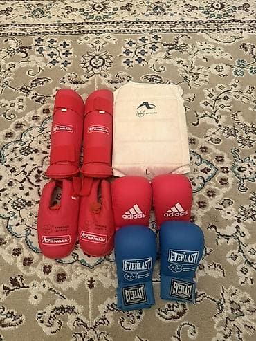 Перчатки: Hamısı biryerde 100 manatdı yaxşı veziyyetdedi hamısı 2 cüt elcek 1 — 1