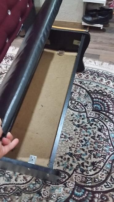Divan 2 nefer otura biler Alti bazadi Qiymet 25 azn Unvan Nerimanov — 2