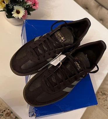 Krasofkalar və idman ayaqqabıları: Adidas Handball Spezial idman ayaqqabısı - Model: Handball Spezial — 1