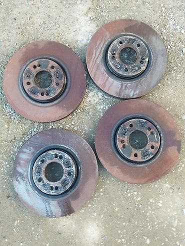 Avtomobil üçün ön/arka əyləc diskləri dəsti